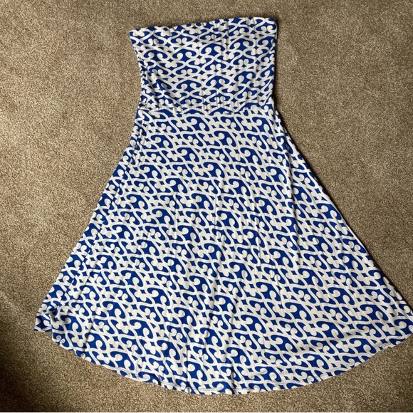 Ann Taylor Dresses & Skirts - Ann Taylor fit and flare strapless dress